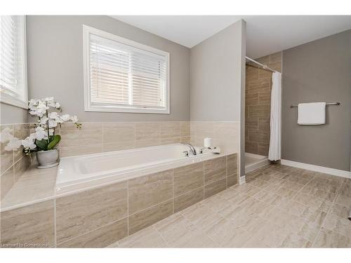 15 Doon Creek Street, Kitchener, ON - Indoor Photo Showing Bathroom