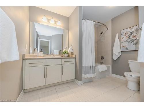 15 Doon Creek Street, Kitchener, ON - Indoor Photo Showing Bathroom