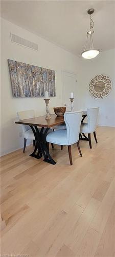 3-280 Tall Grass Crescent, Kitchener, ON - Indoor Photo Showing Dining Room