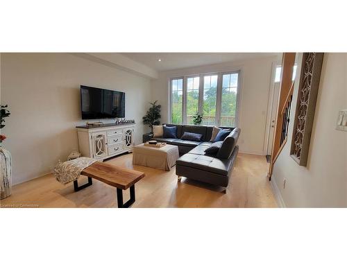 3-280 Tall Grass Crescent, Kitchener, ON - Indoor Photo Showing Living Room