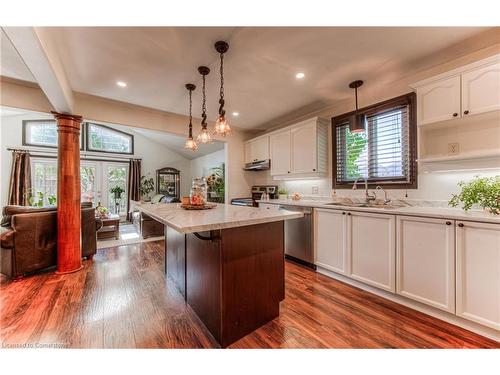 242 Huck Crescent, Kitchener, ON - Indoor Photo Showing Kitchen