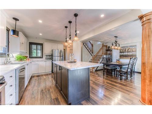 242 Huck Crescent, Kitchener, ON - Indoor Photo Showing Kitchen With Upgraded Kitchen