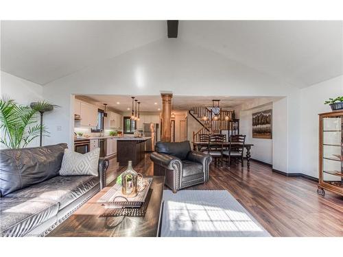 242 Huck Crescent, Kitchener, ON - Indoor Photo Showing Living Room