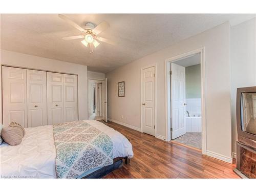 242 Huck Crescent, Kitchener, ON - Indoor Photo Showing Bedroom