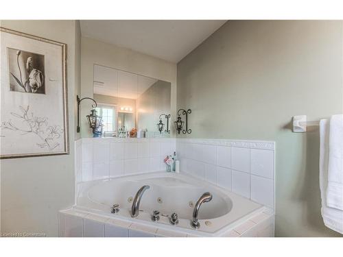 242 Huck Crescent, Kitchener, ON - Indoor Photo Showing Bathroom