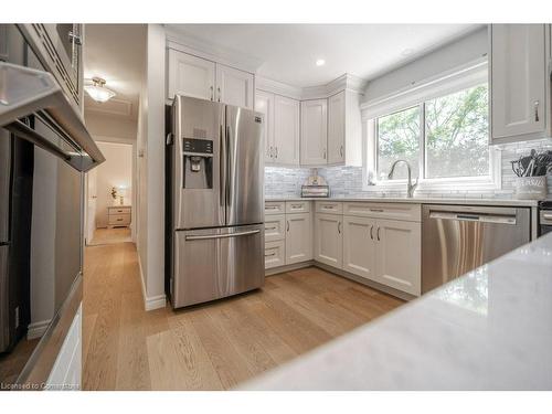 43 Kenmore Avenue, Cambridge, ON - Indoor Photo Showing Kitchen With Stainless Steel Kitchen With Upgraded Kitchen