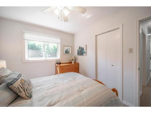 43 Kenmore Avenue, Cambridge, ON - Indoor Photo Showing Bedroom