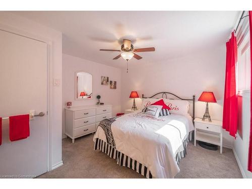 43 Kenmore Avenue, Cambridge, ON - Indoor Photo Showing Bedroom