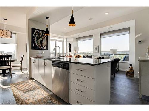 709-155 Caroline Street S, Waterloo, ON - Indoor Photo Showing Kitchen With Upgraded Kitchen