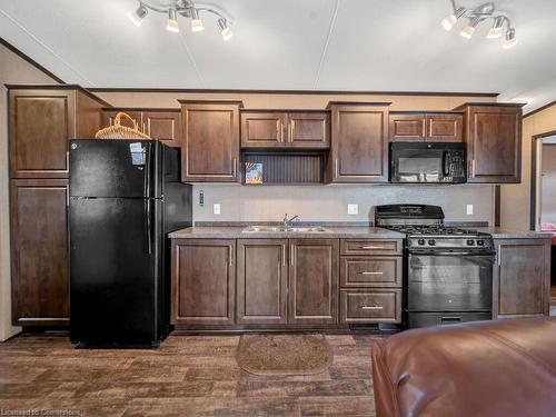 319-1501 Line 8 Road, Niagara-On-The-Lake, ON - Indoor Photo Showing Kitchen With Double Sink