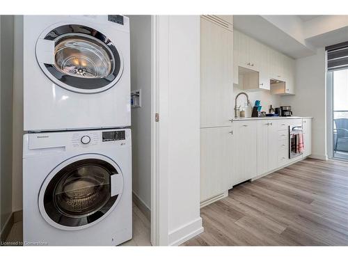 612-15 Wellington Street S, Kitchener, ON - Indoor Photo Showing Laundry Room