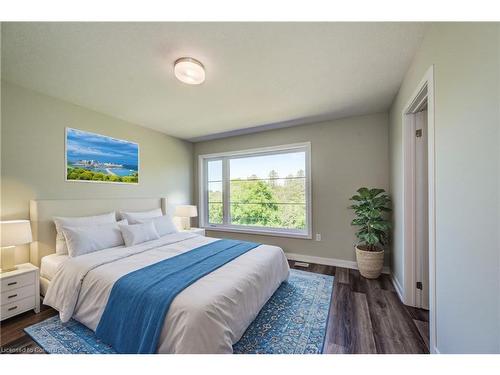 15-350 River Road, Cambridge, ON - Indoor Photo Showing Bedroom