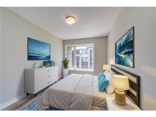 15-350 River Road, Cambridge, ON - Indoor Photo Showing Bedroom