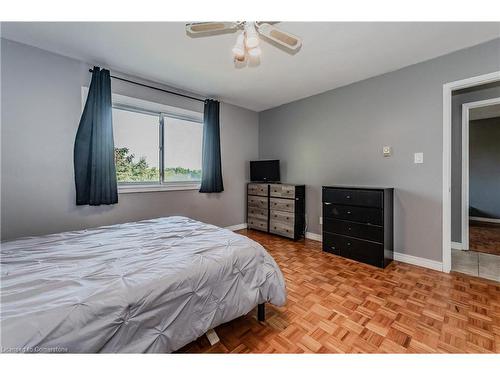 62 Ripley Crescent, Kitchener, ON - Indoor Photo Showing Bedroom