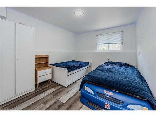 62 Ripley Crescent, Kitchener, ON - Indoor Photo Showing Bedroom