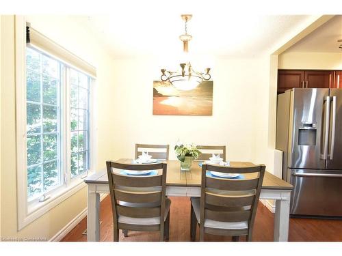 141 Fenwick Court, Kitchener, ON - Indoor Photo Showing Dining Room