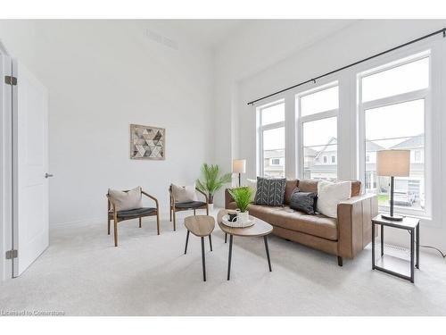 70 Harpin Way W, Fergus, ON - Indoor Photo Showing Living Room