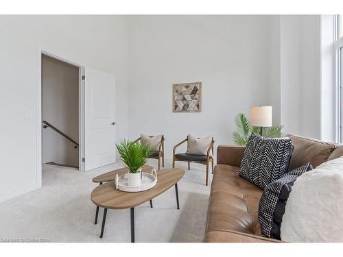 70 Harpin Way W, Fergus, ON - Indoor Photo Showing Living Room