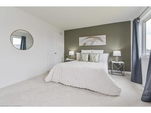 70 Harpin Way W, Fergus, ON - Indoor Photo Showing Bedroom