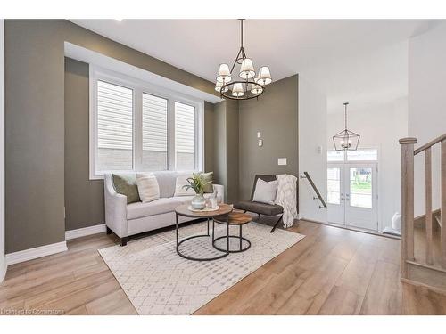 70 Harpin Way W, Fergus, ON - Indoor Photo Showing Living Room