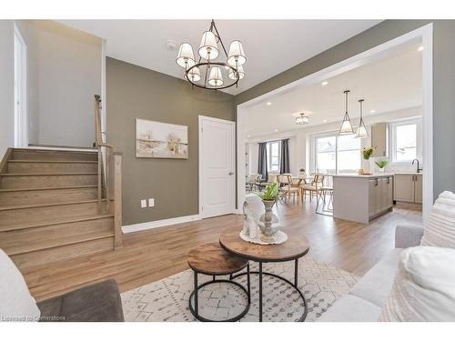 70 Harpin Way W, Fergus, ON - Indoor Photo Showing Living Room