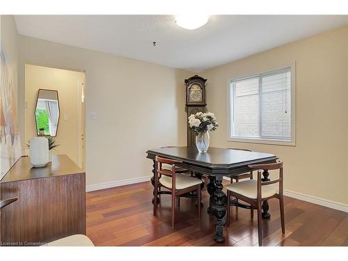 127 Rush Meadow Street, Kitchener, ON - Indoor Photo Showing Dining Room