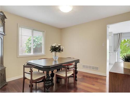 127 Rush Meadow Street, Kitchener, ON - Indoor Photo Showing Dining Room