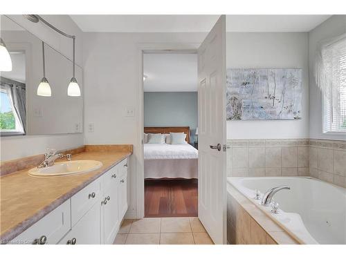 127 Rush Meadow Street, Kitchener, ON - Indoor Photo Showing Bathroom