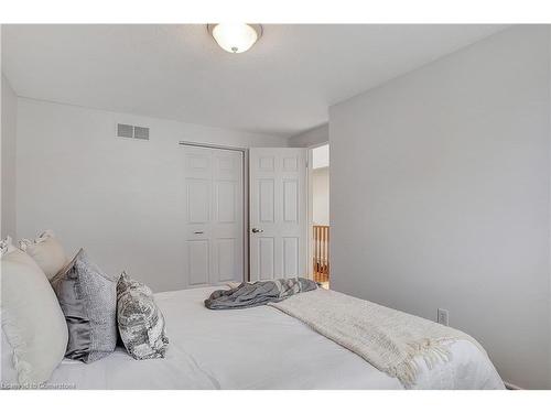 127 Rush Meadow Street, Kitchener, ON - Indoor Photo Showing Bedroom