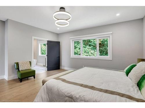 2208 Red Thorne Avenue, London, ON - Indoor Photo Showing Bedroom