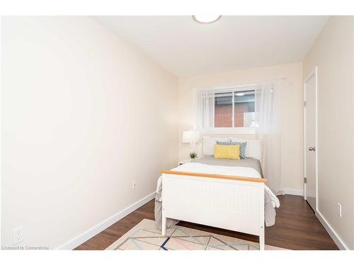 10 Wilkins Drive, Kitchener, ON - Indoor Photo Showing Bedroom