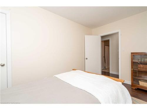 10 Wilkins Drive, Kitchener, ON - Indoor Photo Showing Bedroom