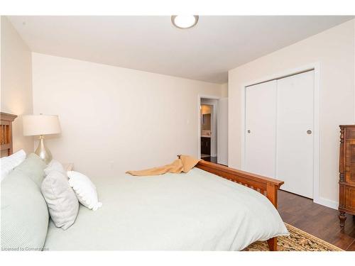 10 Wilkins Drive, Kitchener, ON - Indoor Photo Showing Bedroom