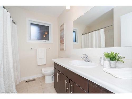 10 Wilkins Drive, Kitchener, ON - Indoor Photo Showing Bathroom