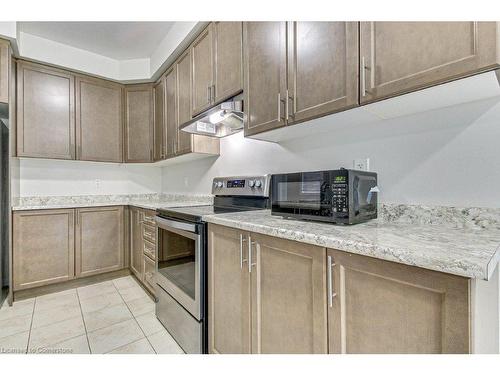 109 Huntingford Trail, Woodstock, ON - Indoor Photo Showing Kitchen