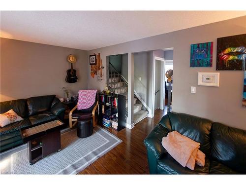 16 Hungerford Road, Cambridge, ON - Indoor Photo Showing Living Room