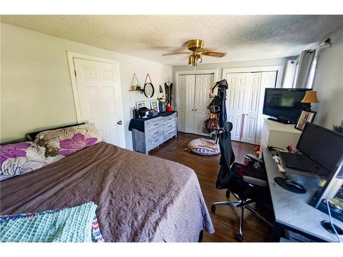 16 Hungerford Road, Cambridge, ON - Indoor Photo Showing Bedroom