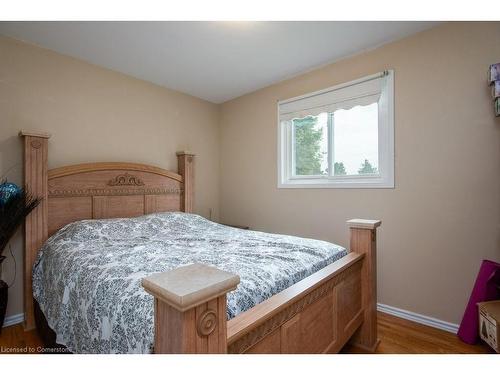 69 Glen Park Crescent, Kitchener, ON - Indoor Photo Showing Bedroom