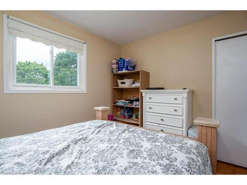 69 Glen Park Crescent, Kitchener, ON - Indoor Photo Showing Bedroom