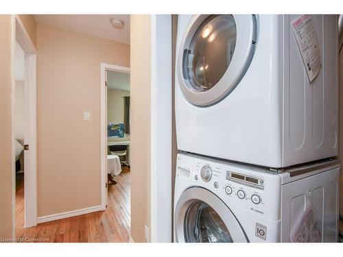 69 Glen Park Crescent, Kitchener, ON - Indoor Photo Showing Laundry Room