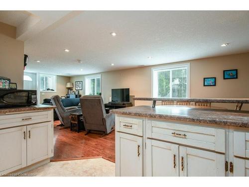 69 Glen Park Crescent, Kitchener, ON - Indoor Photo Showing Kitchen