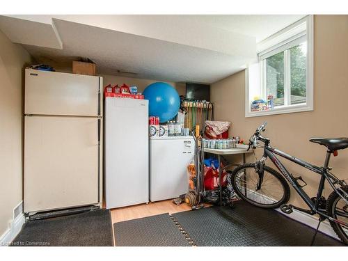 69 Glen Park Crescent, Kitchener, ON - Indoor Photo Showing Laundry Room