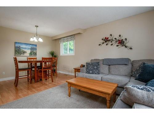 69 Glen Park Crescent, Kitchener, ON - Indoor Photo Showing Living Room