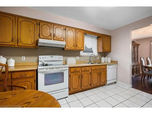 158 The Country Way, Kitchener, ON - Indoor Photo Showing Kitchen With Double Sink