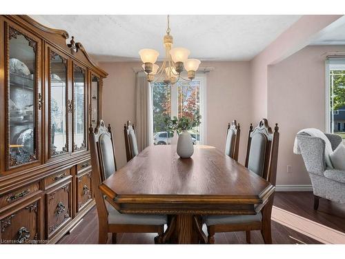 158 The Country Way, Kitchener, ON - Indoor Photo Showing Dining Room