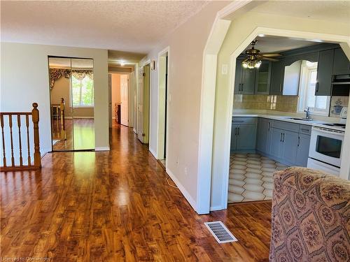 63 Old Carriage Drive, Kitchener, ON - Indoor Photo Showing Kitchen