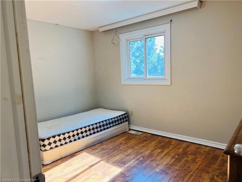 63 Old Carriage Drive, Kitchener, ON - Indoor Photo Showing Bedroom