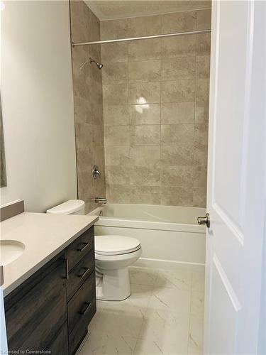 14-142 Foamflower Place, Waterloo, ON - Indoor Photo Showing Bathroom