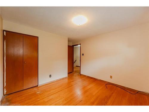 10 Wayne Drive, Kitchener, ON - Indoor Photo Showing Other Room