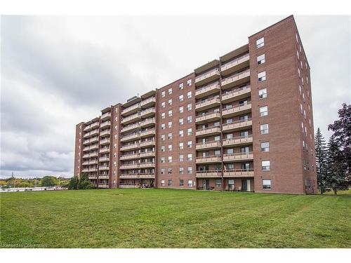 1006-1100 Courtland Avenue E, Kitchener, ON - Outdoor With Facade